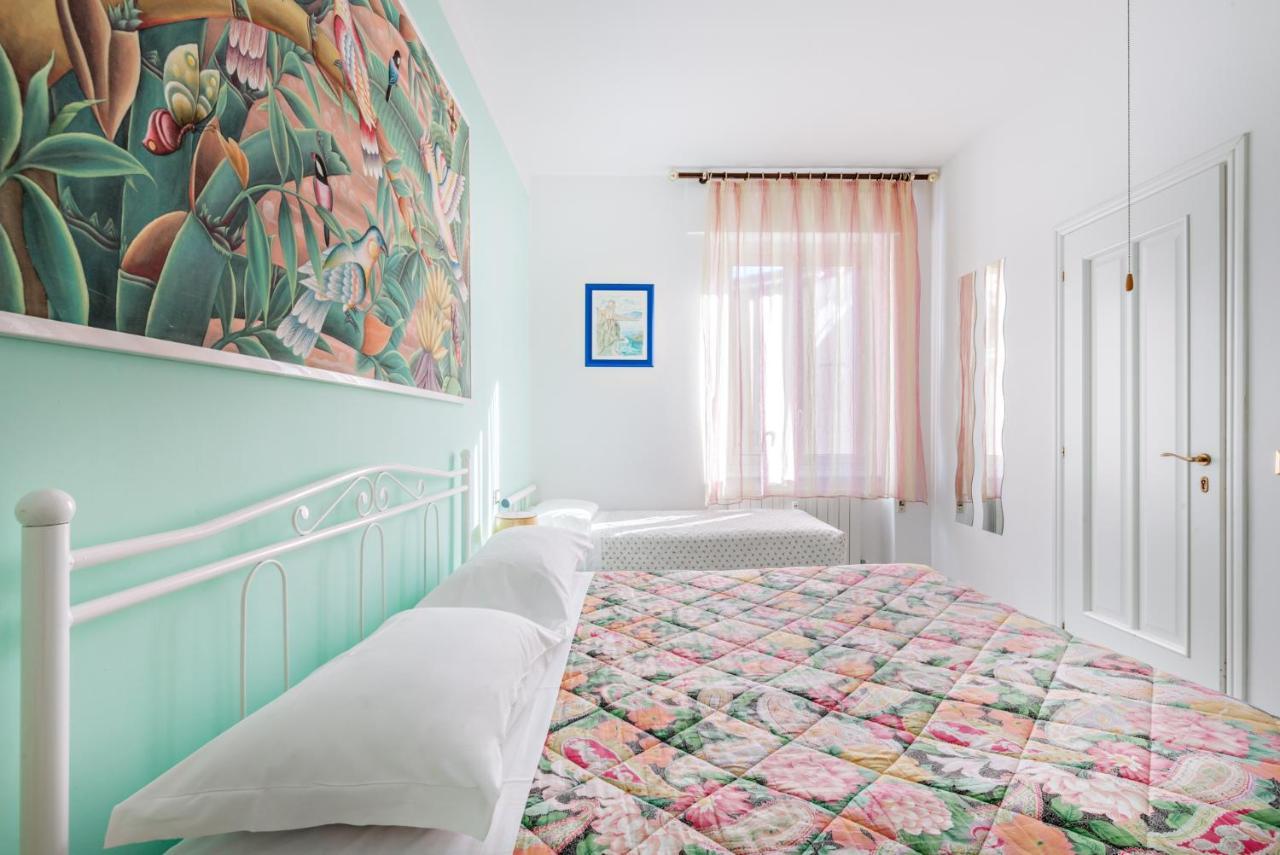 Lia Rooms 2 La Spezia Bagian luar foto