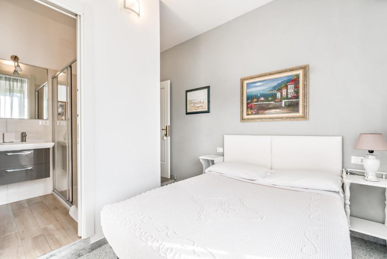 Lia Rooms 2 La Spezia Bagian luar foto