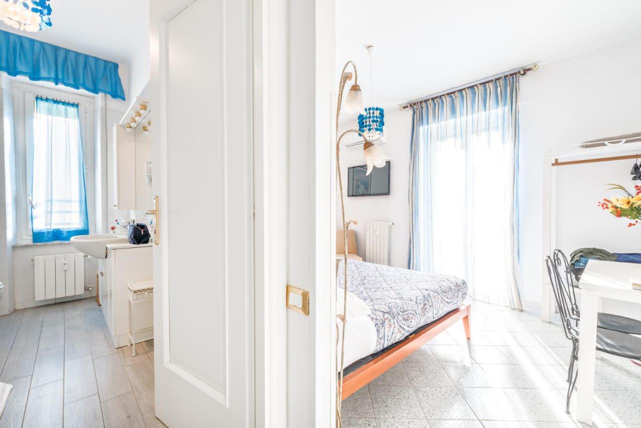 Lia Rooms 2 La Spezia Bagian luar foto
