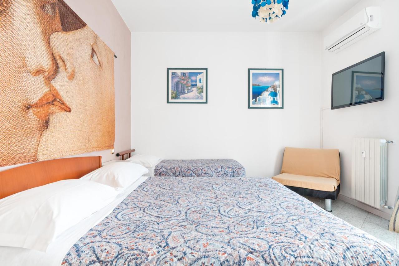 Lia Rooms 2 La Spezia Bagian luar foto